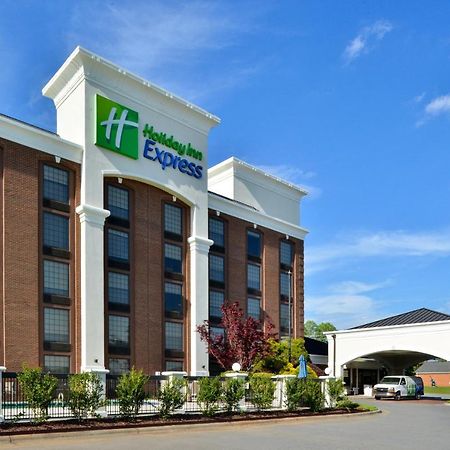 Holiday Inn Express Winston-Salem Medical Ctr Area Exterior foto